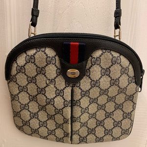 Vintage Gucci Accessory Collection Crossbo…